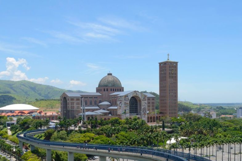 Mariana divulga programação semanal com eventos religiosos, culturais e administrativos